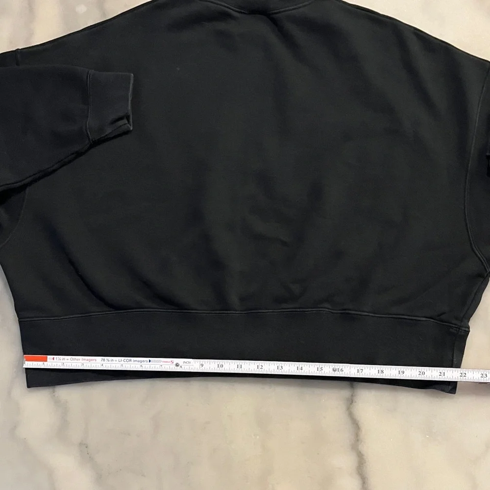 Nike Black Pullover Cropped Oversized with White Logo - Picture 4 of 9